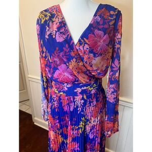 Sienna Blue Floral Pleated Maxi Dress‎ Long Sleeve V-Neck Shimmer NWT chiffon 6